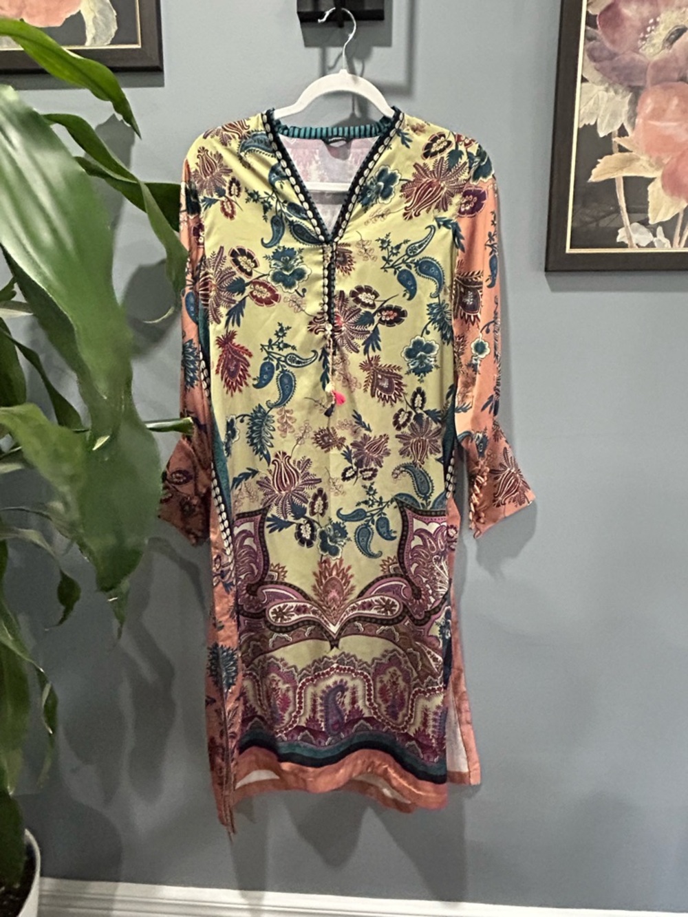 Sapphire Womens Poly Satin Kaftan sz Medium Side Slit